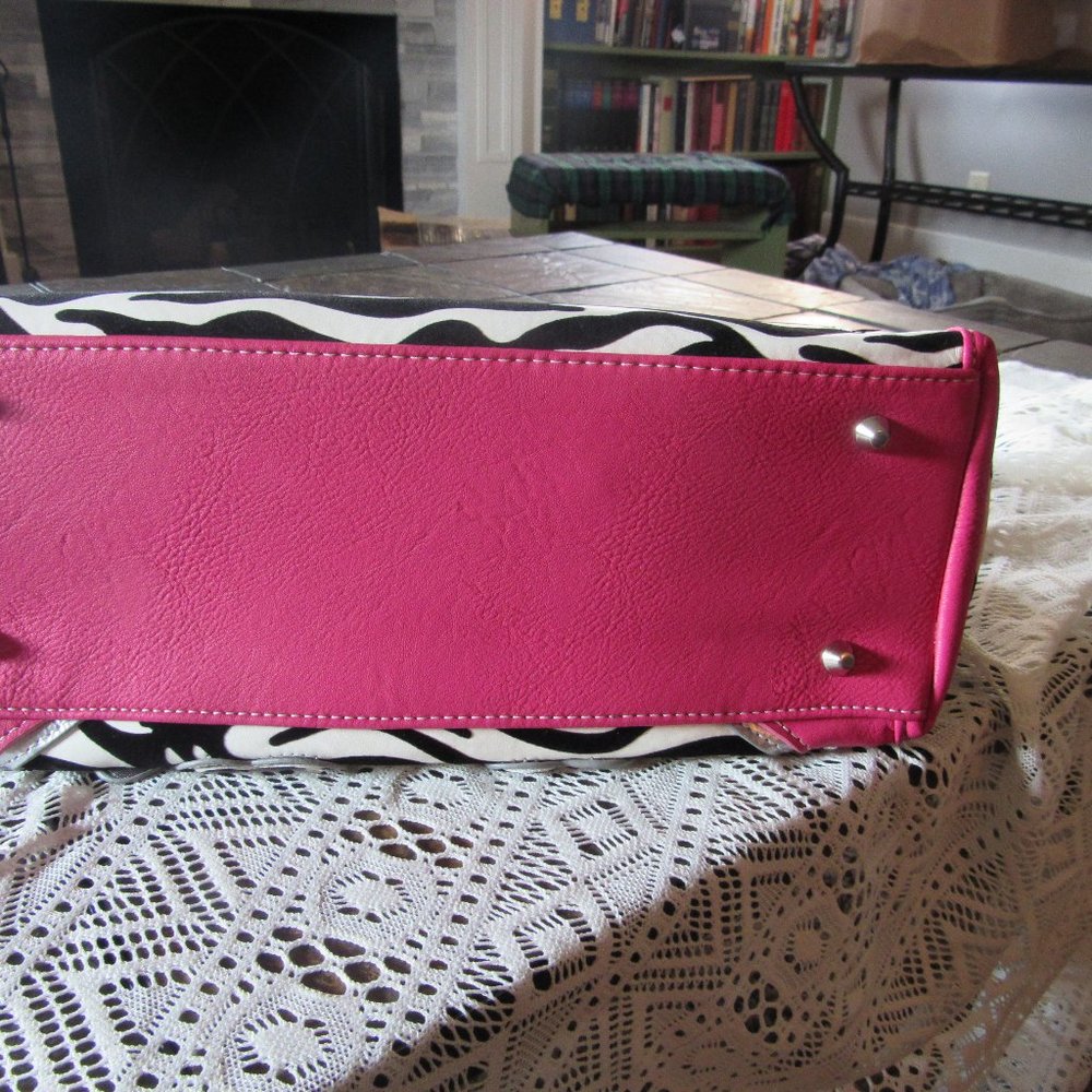😀Concealed Carry bag HOT PINK ZEBRA RHINESTONE - Picture 6 of 7
